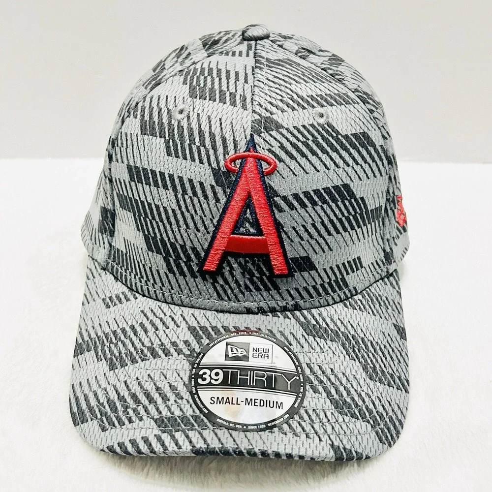 New‎ Era Los Angeles Angels Clubhouse 39THIRTY Stretch Hat Cap S/M Gray MLB